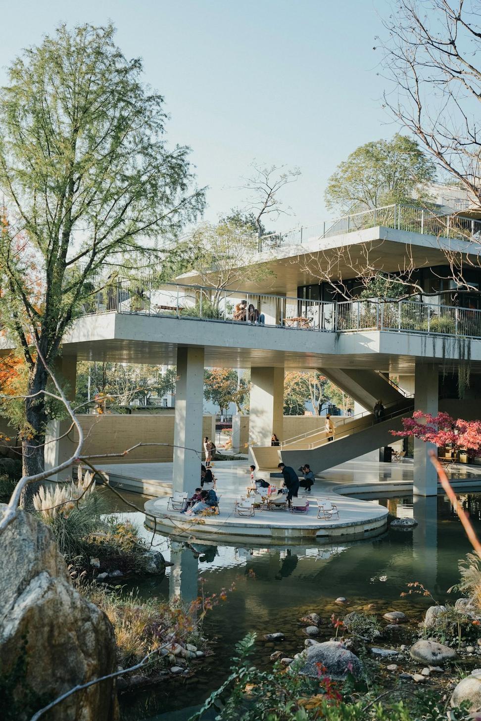 Lake House