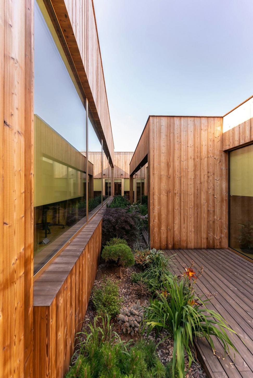 Lakeside Residence